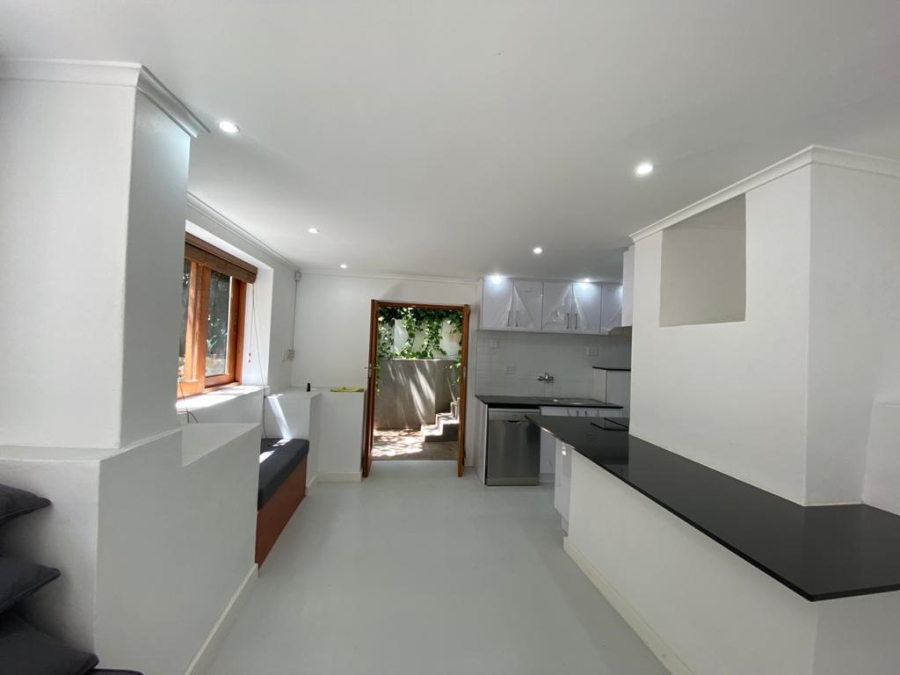 3 Bedroom Property for Sale in Vredehoek Western Cape